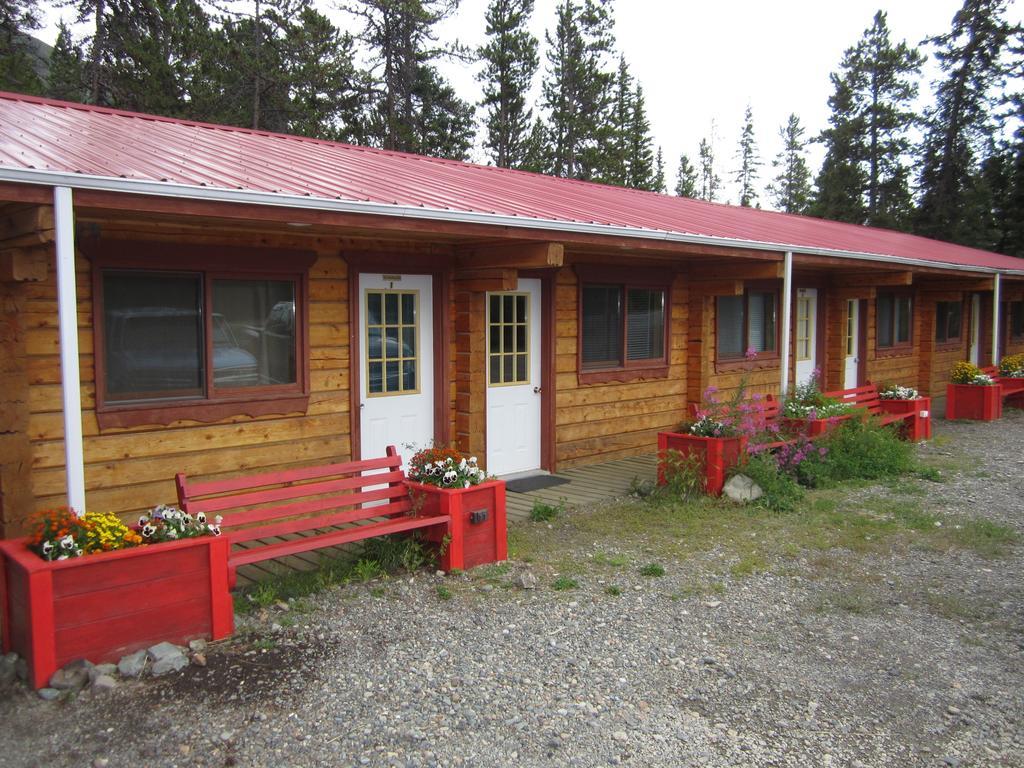 Spirit Lake Lodge Whitehorse Exterior photo